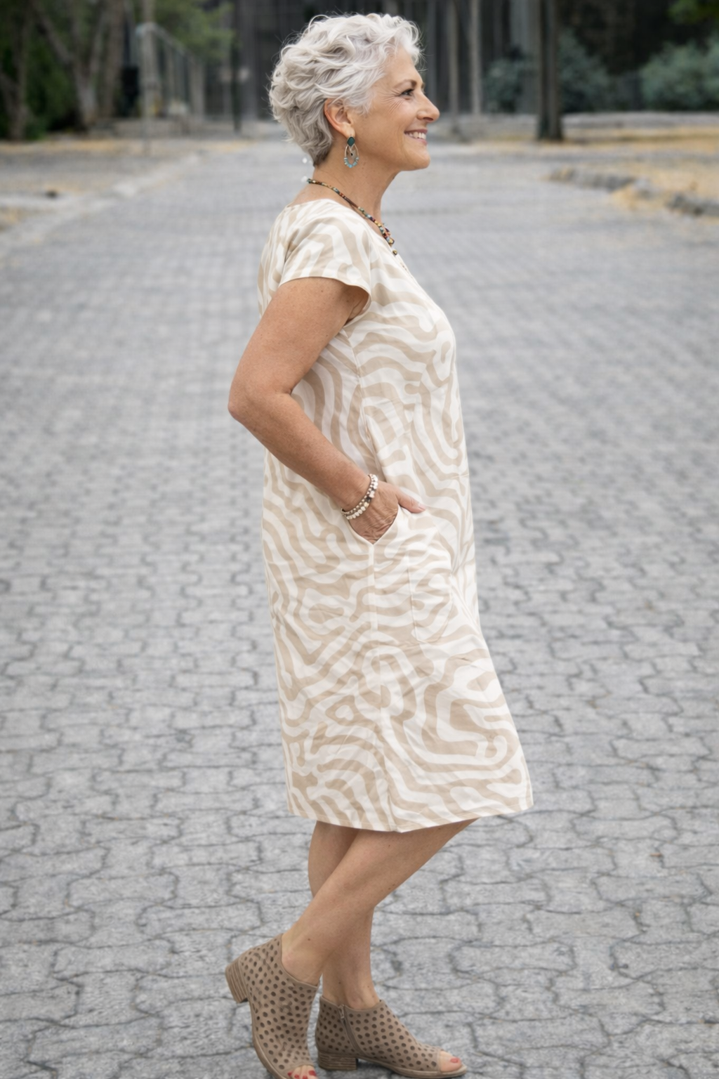 AVANILLE | ROUND NECK DRESS